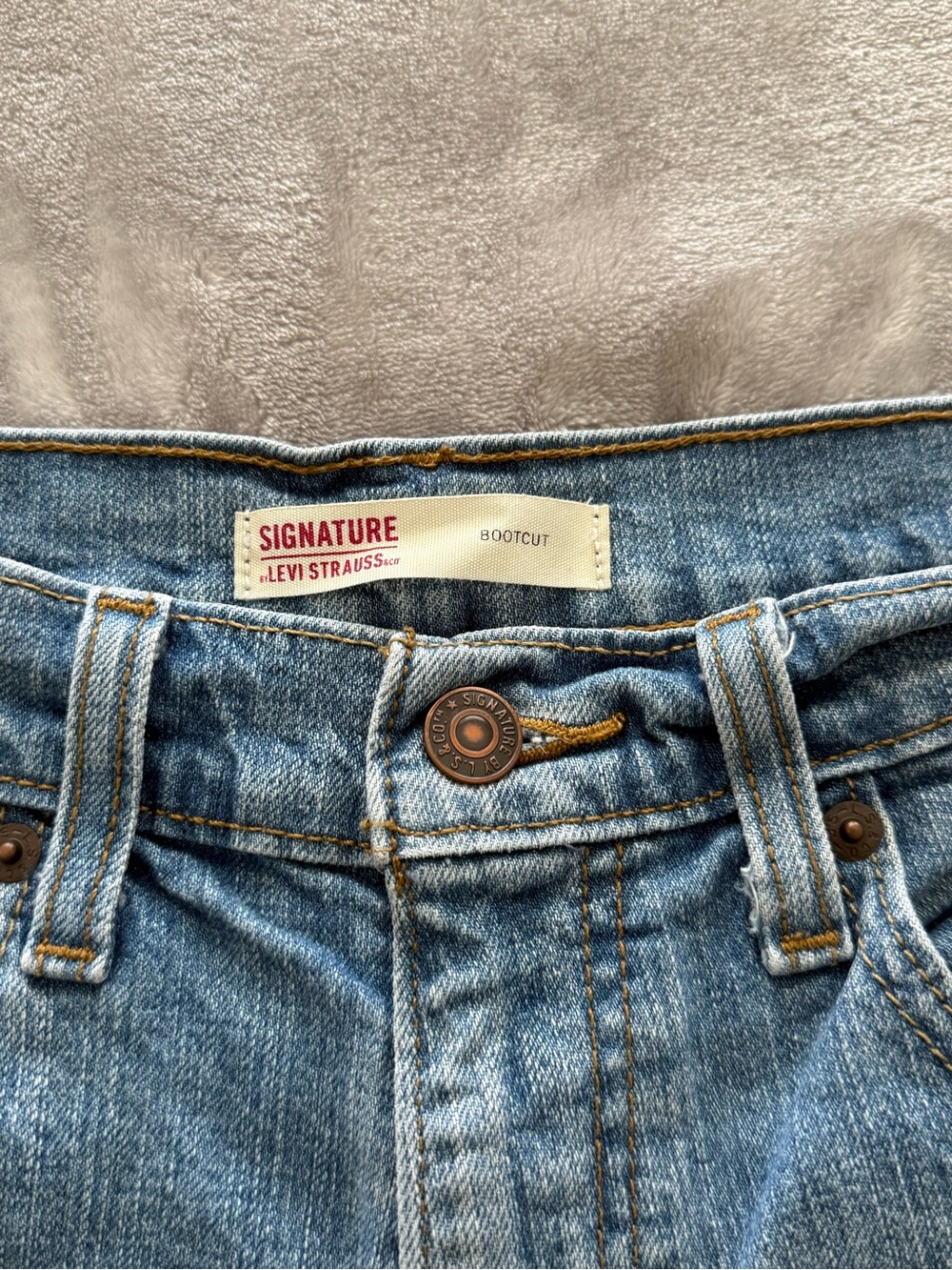Signature by Levi Strauss Women's Light Blue Bootcut Jeans